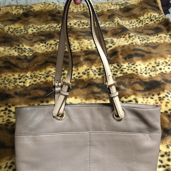 Michael Kors Handbag - Picture 2 of 4